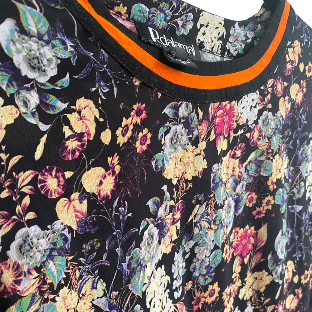 ANTHROPOLOGIE X RDALAMAL: Floral blouse with orange stripe